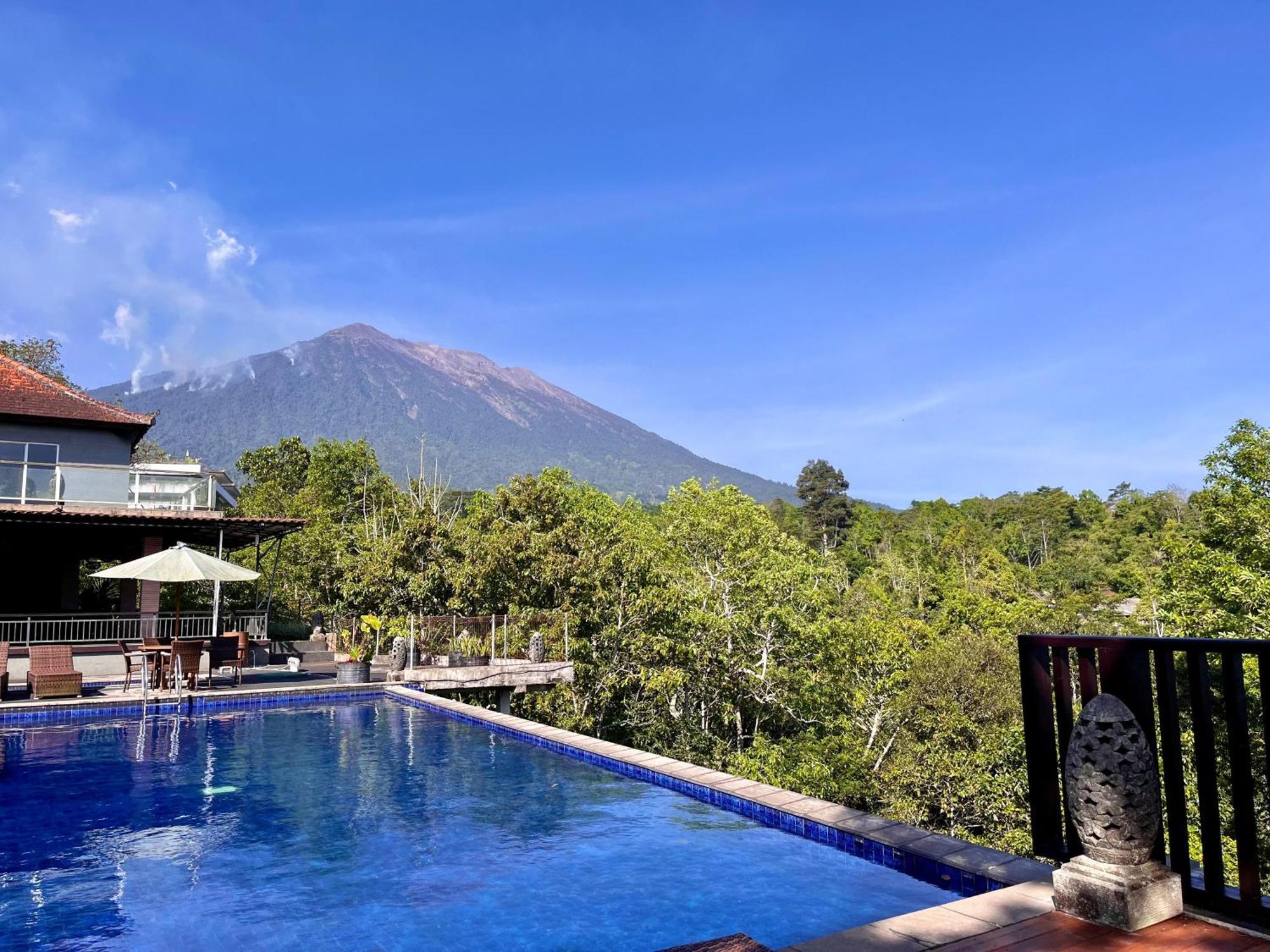Puri Karang Besakih Hotel Menanga Ngoại thất bức ảnh