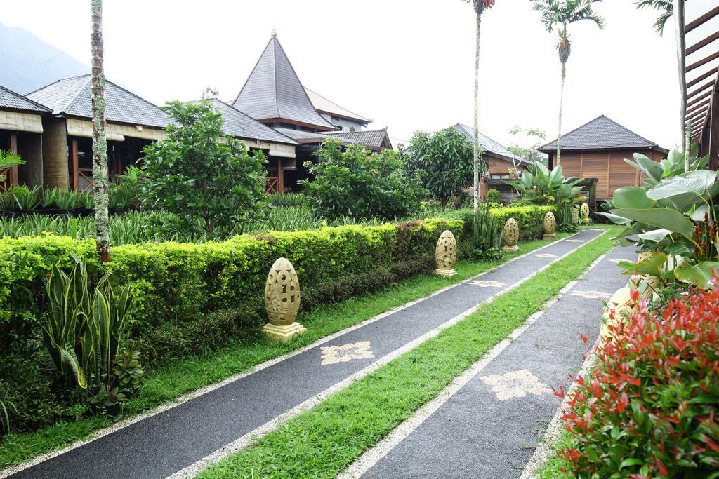 Puri Karang Besakih Hotel Menanga Ngoại thất bức ảnh